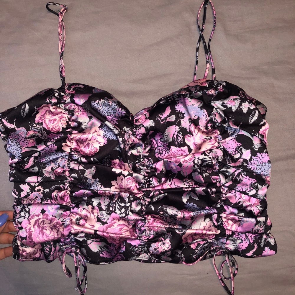 For love and lemons ruched tank top 🍋